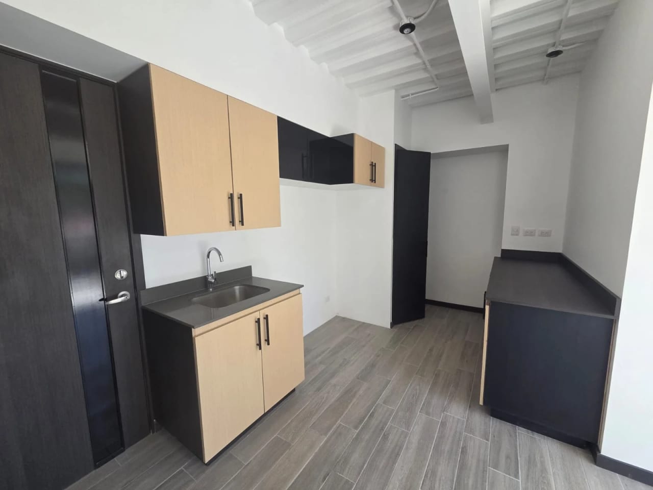Apartamento 2 dormitorios zona 16 — foto 3 de 15
