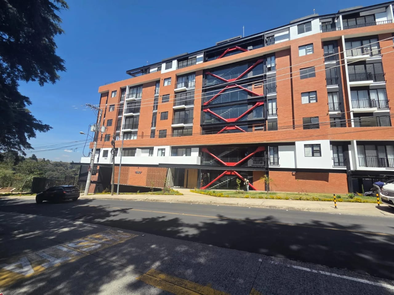 Apartamento 2 dormitorios zona 16 — foto 1 de 15