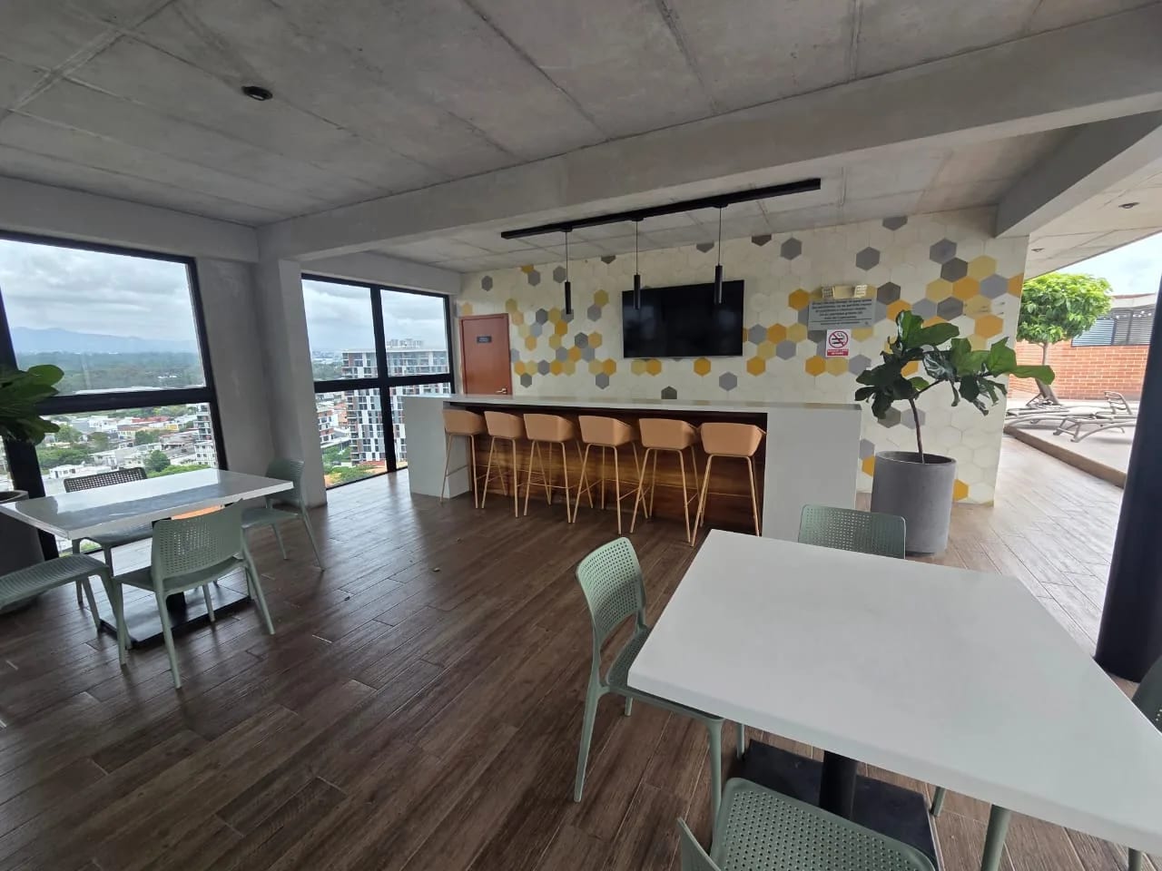 Apartamento 2 dormitorios en zona 11 — foto 1 de 16