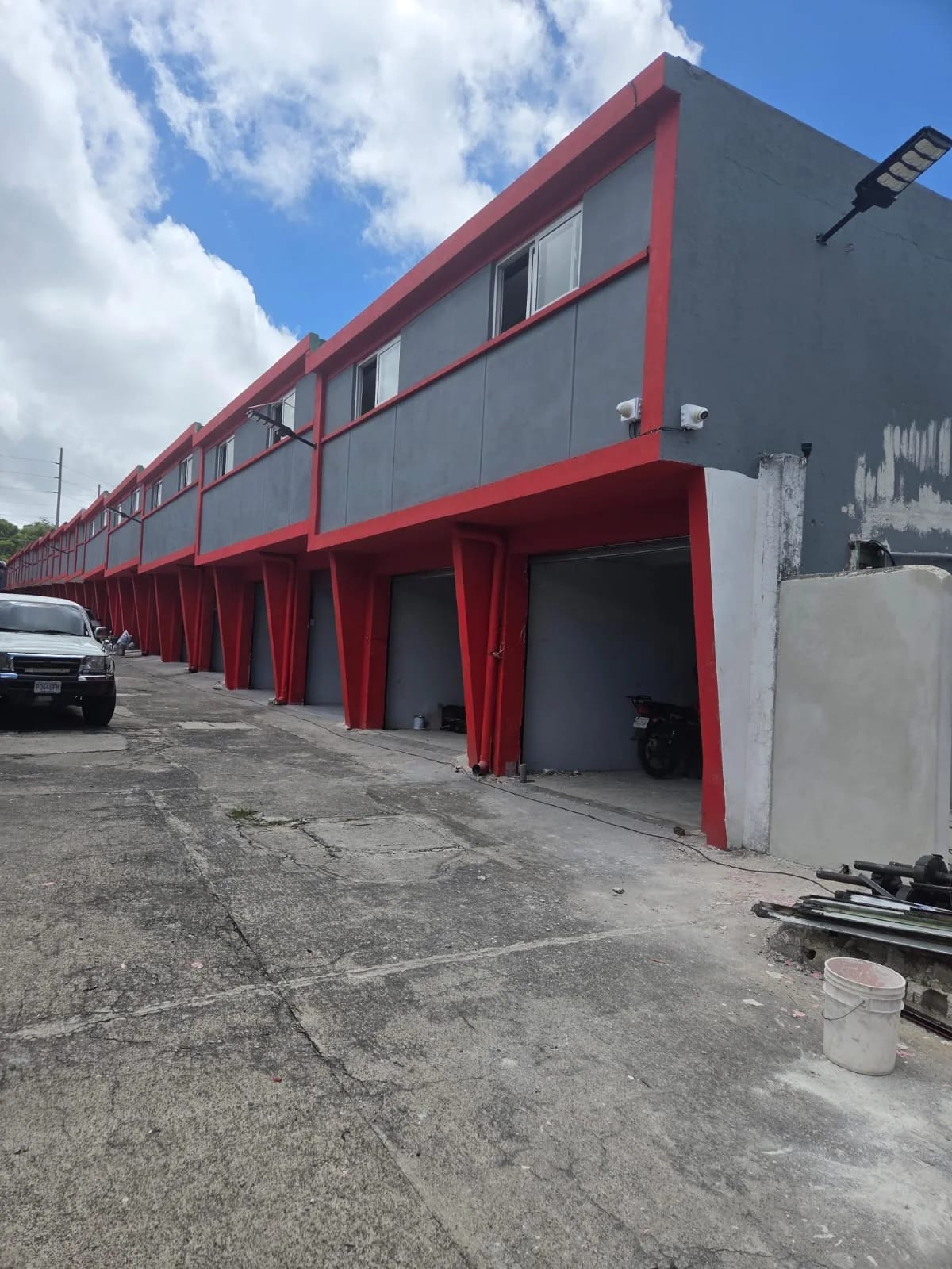 Ofi bidegas sobre la Roosevelt zona 7 — foto 3 de 3