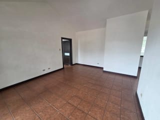 Amplia casa en km 13 CAES — miniatura 11 de 16