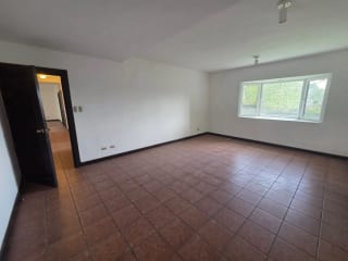 Amplia casa en km 13 CAES — miniatura 6 de 16